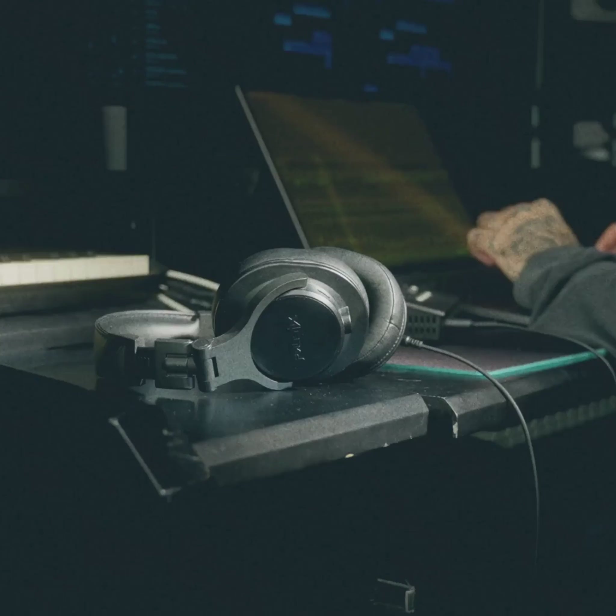 Indlæs video: FSTXPro